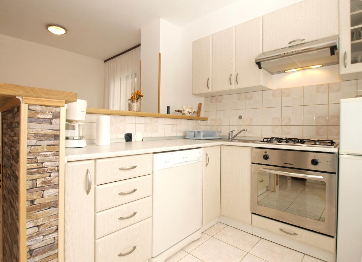 Apartment Dean 1595 Fazana Exterior photo